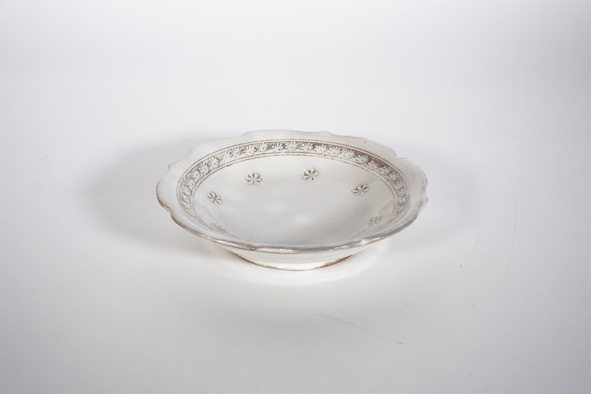 花三島 輪花小皿